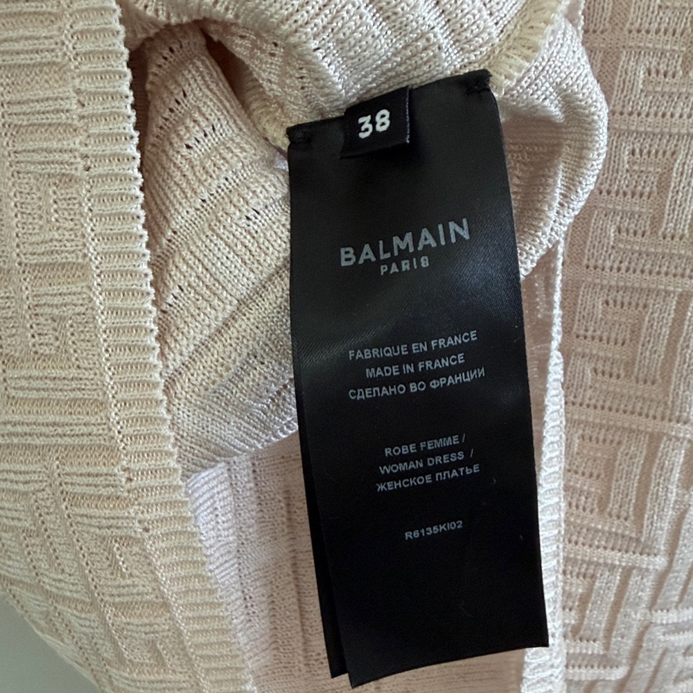 NWT, Women’s BALMAIN
Beige Monogram Dress, size 38 US size Medium - Picture 12 of 16